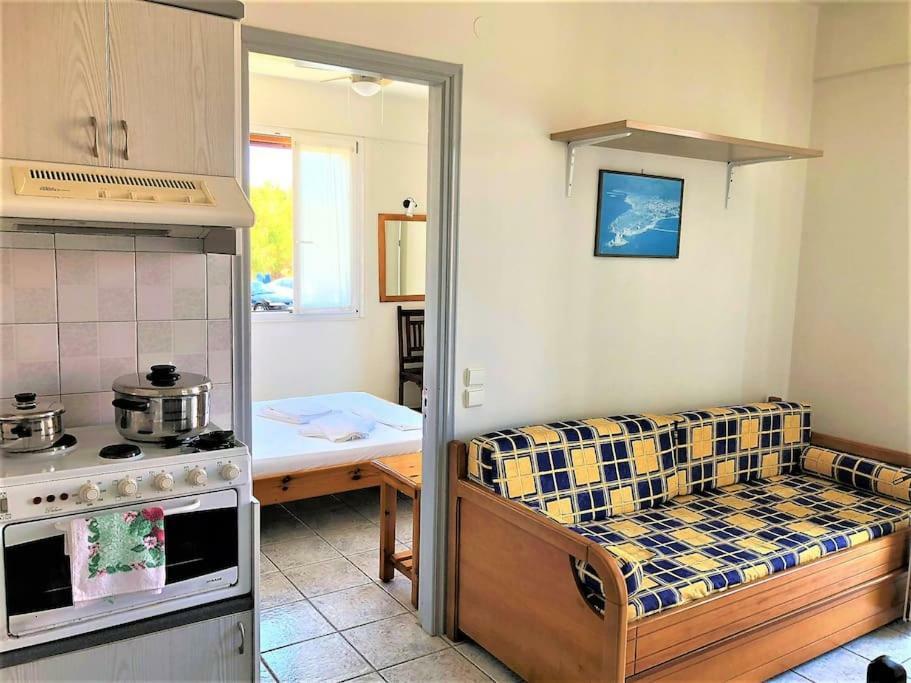 Mythos Suites-Apollo Apartment メトーニ エクステリア 写真