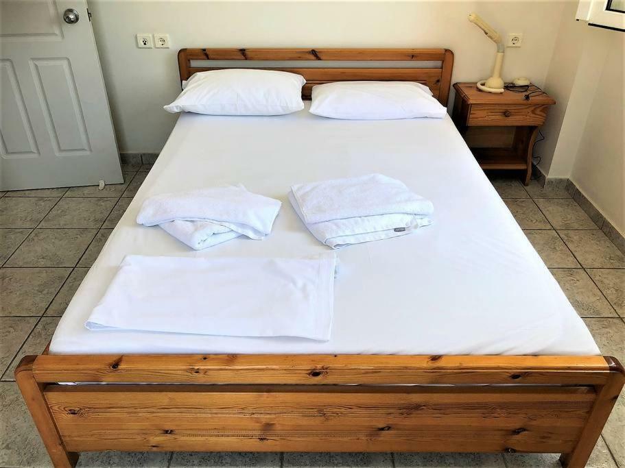Mythos Suites-Apollo Apartment メトーニ エクステリア 写真